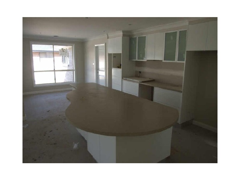 92 Diamond Drive, Orange NSW 2800