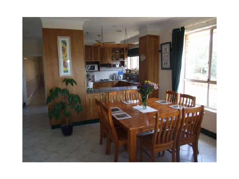 16 Tate Crescent, Orange NSW 2800