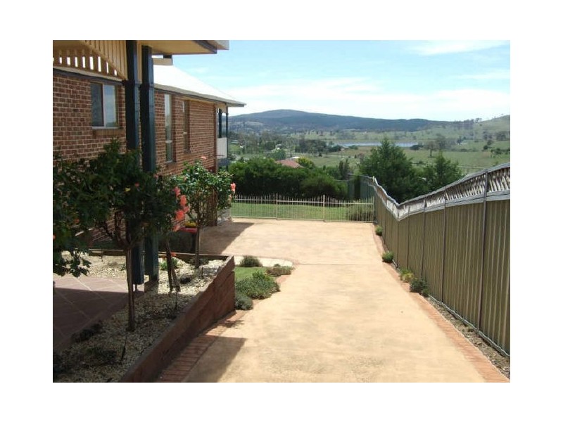 16 Tate Crescent, Orange NSW 2800