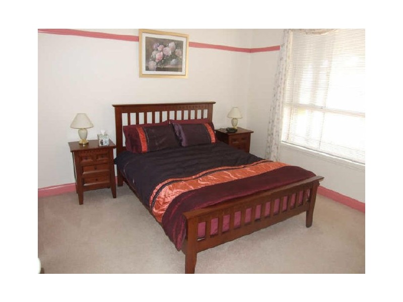 16 Tate Crescent, Orange NSW 2800