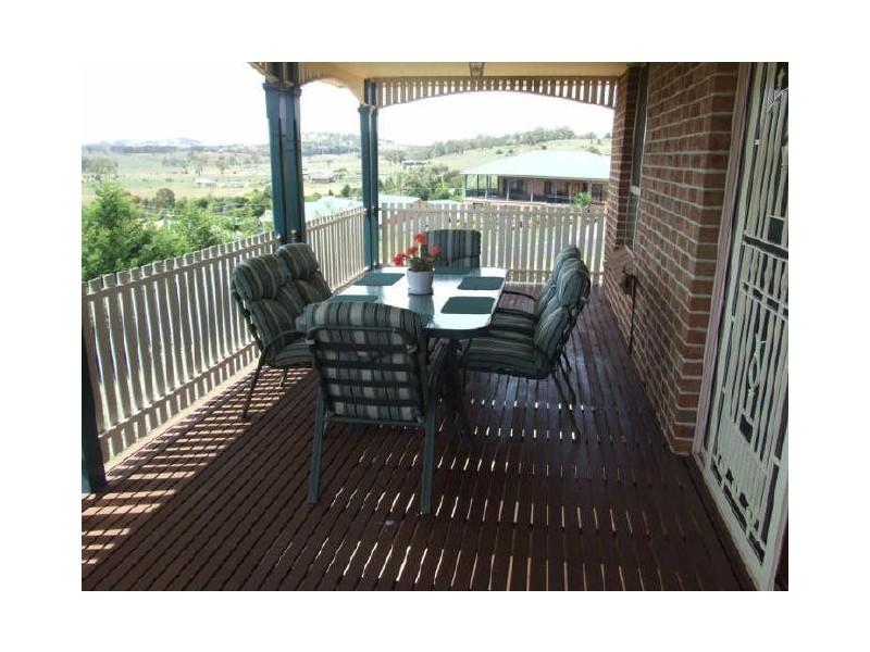 16 Tate Crescent, Orange NSW 2800