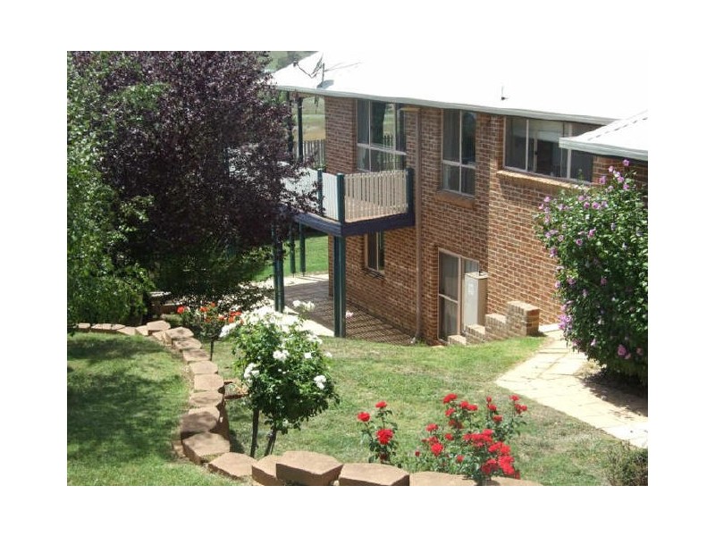 16 Tate Crescent, Orange NSW 2800