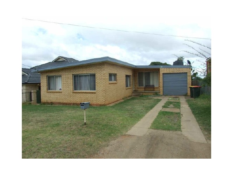 61 Cox Avenue, Orange NSW 2800