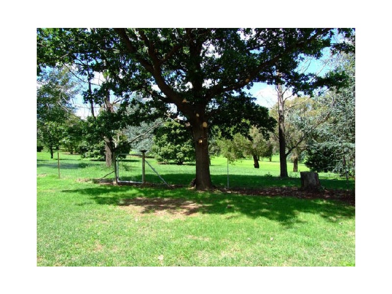 60 Green Lane West, Orange NSW 2800