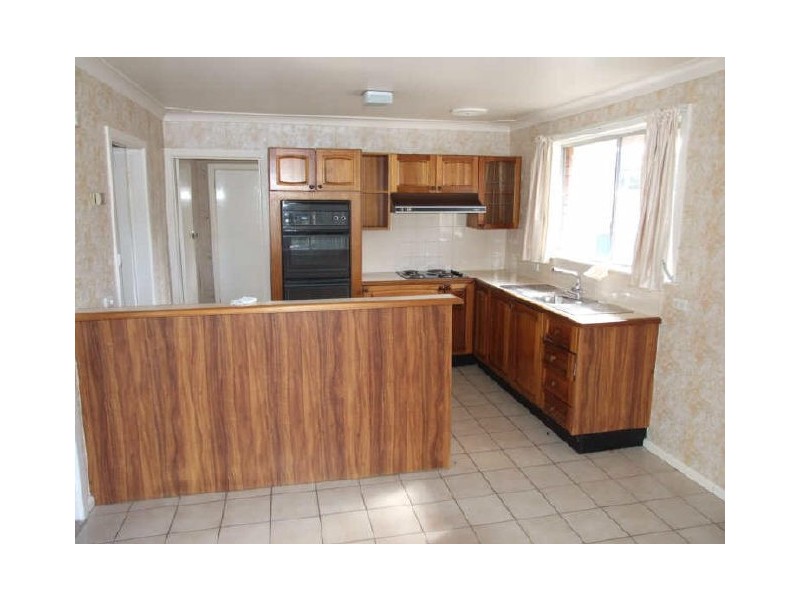 8 Redluom Place, Orange NSW 2800