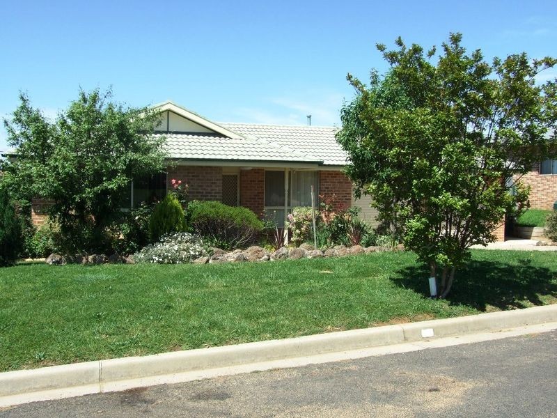 17 Melville Place, Orange NSW 2800