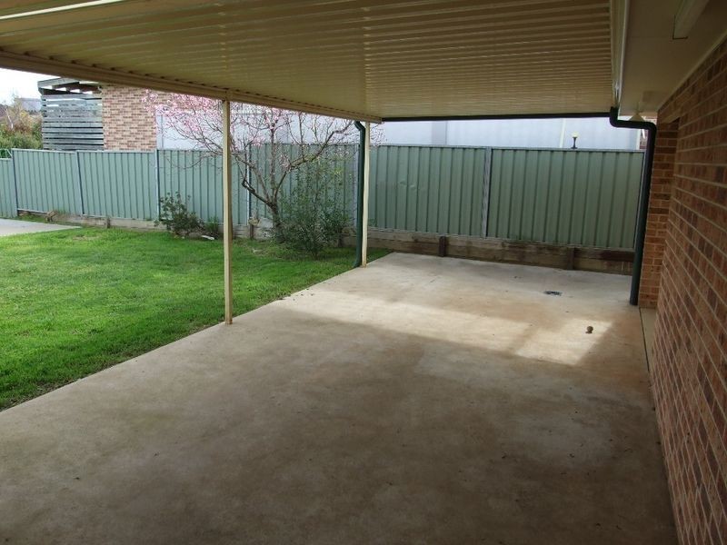 17 Melville Place, Orange NSW 2800