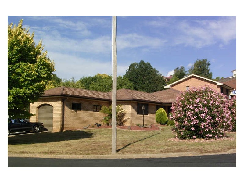 18 Eungella Place, Orange NSW 2800