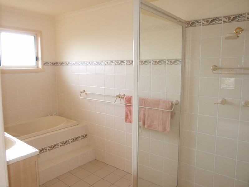 1 Ibis Crescent, Orange NSW 2800