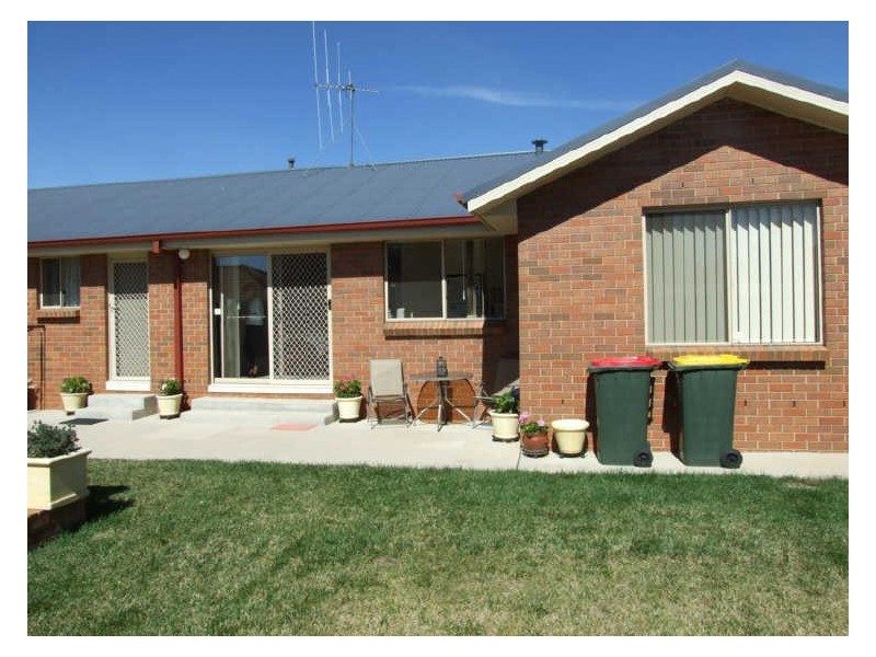 5/4 Covent Close, Orange NSW 2800