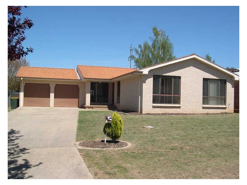 8 Seville Parade, Orange NSW 2800
