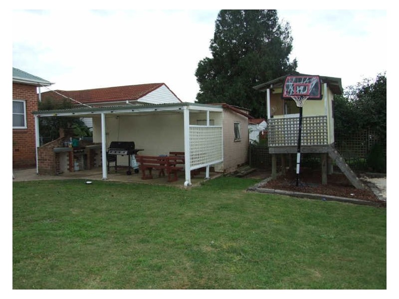 354 Peisley Street, Orange NSW 2800