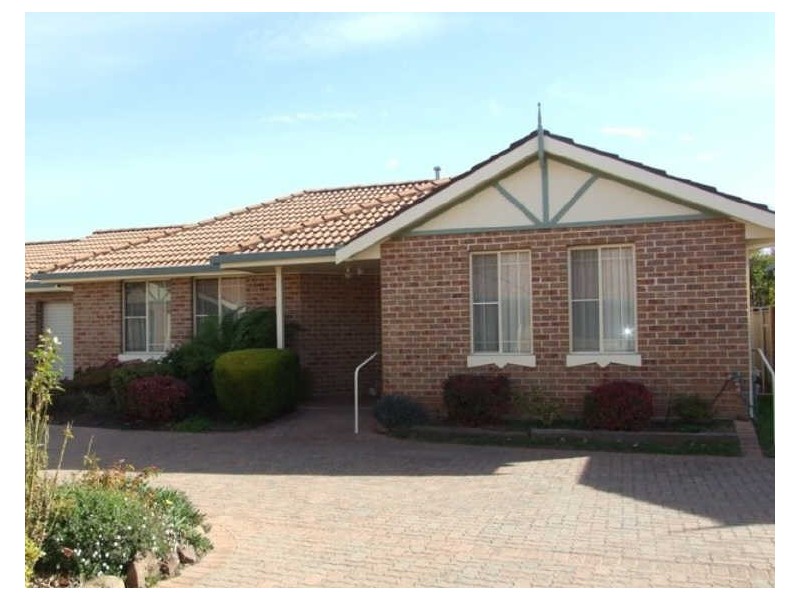 2/131a March Street, Orange NSW 2800