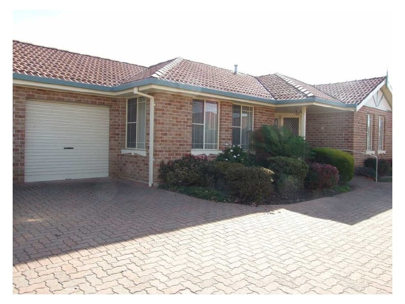 2/131a March Street, Orange NSW 2800