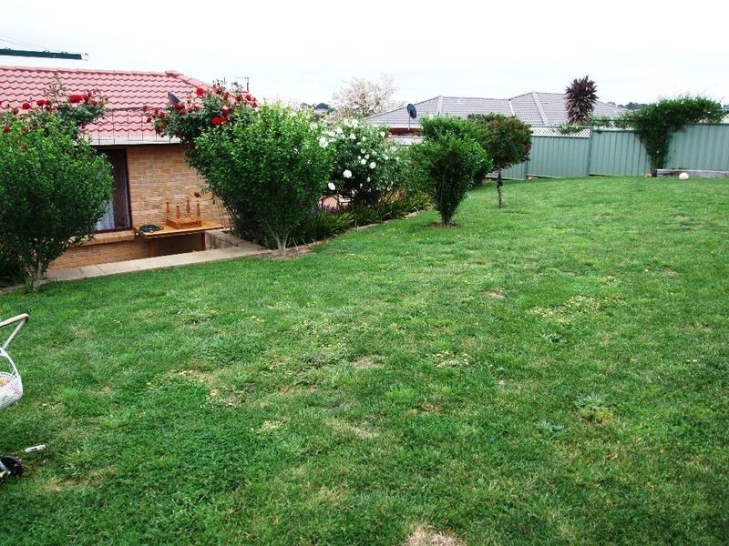 12 Sheldon Crescent, Orange NSW 2800