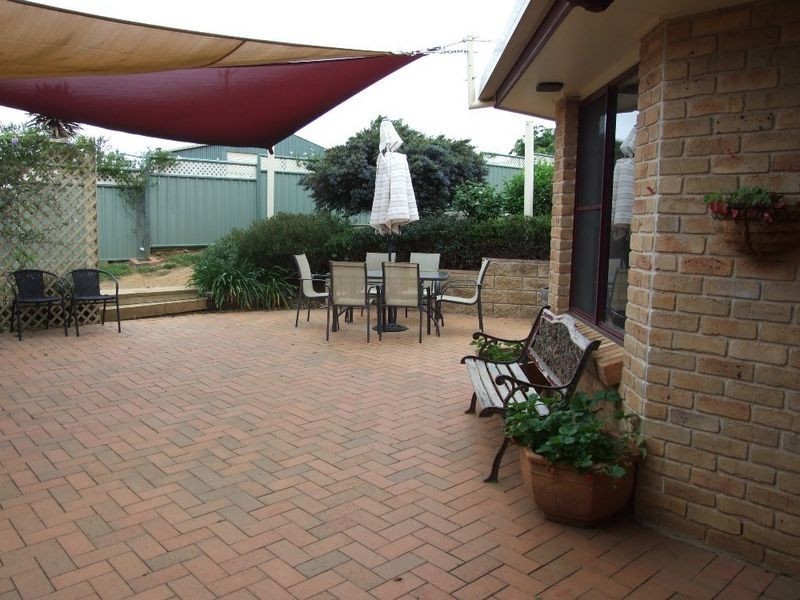 12 Sheldon Crescent, Orange NSW 2800
