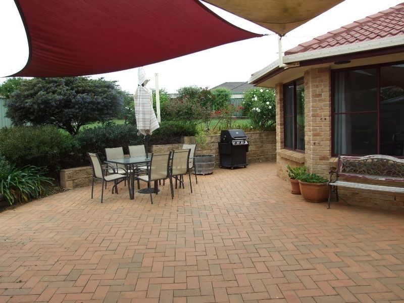 12 Sheldon Crescent, Orange NSW 2800