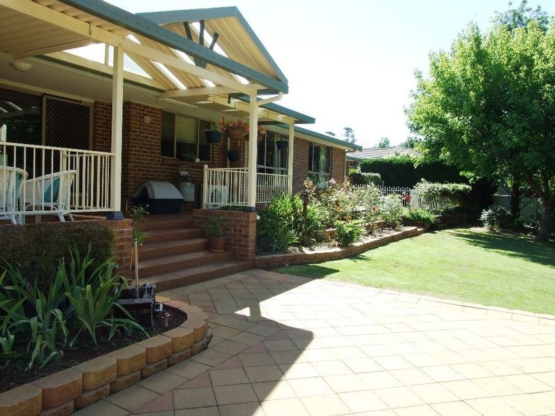 14 Casuarina Drive, Orange NSW 2800