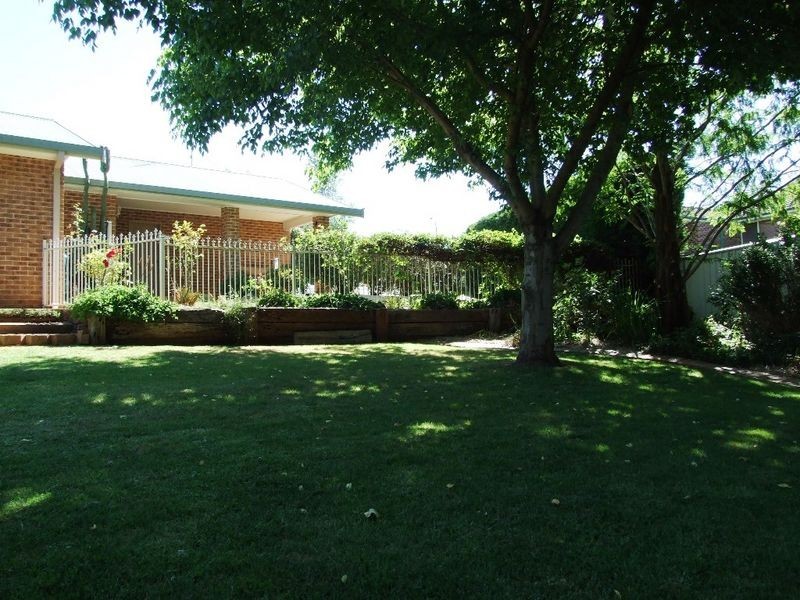 14 Casuarina Drive, Orange NSW 2800