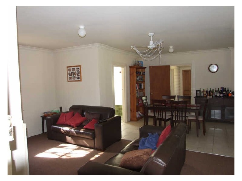 774 Burrendong Way, March NSW 2800