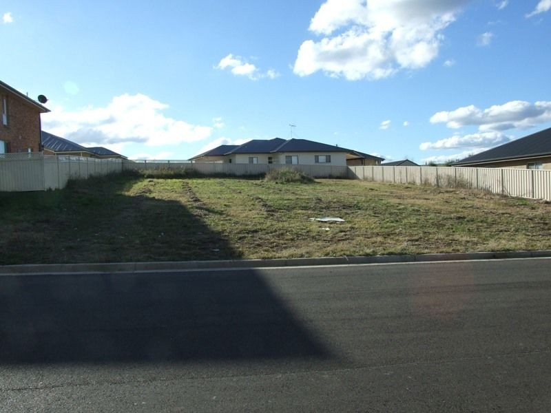 7 George Weily Place, Orange NSW 2800