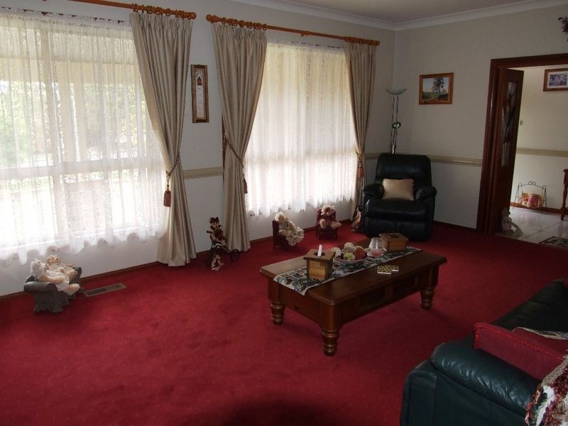 13 Bill Marshall Drive, Orange NSW 2800