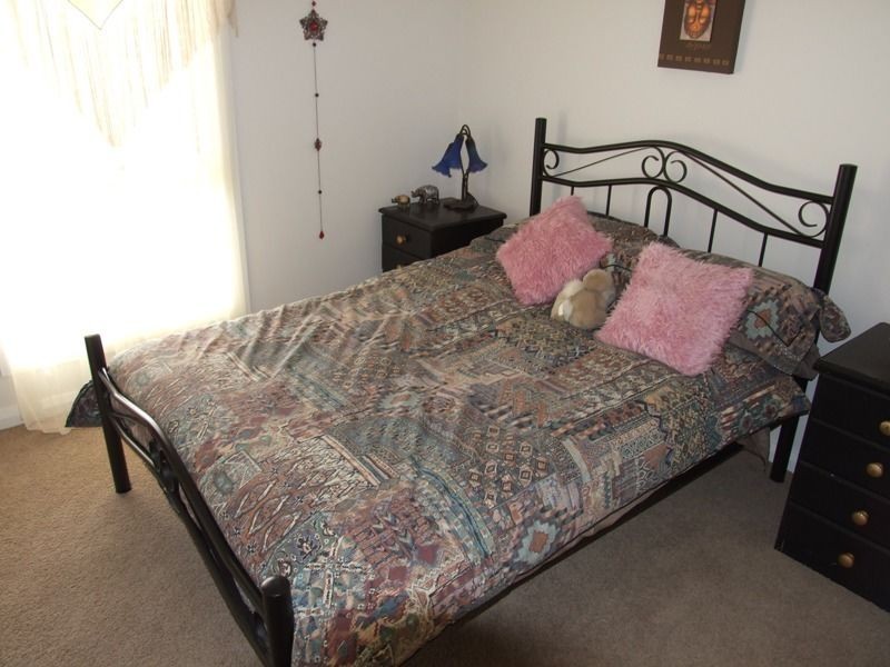 2 Candlebark Crescent, Orange NSW 2800