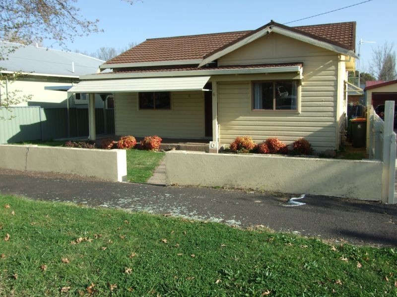 6 National Avenue, Orange NSW 2800