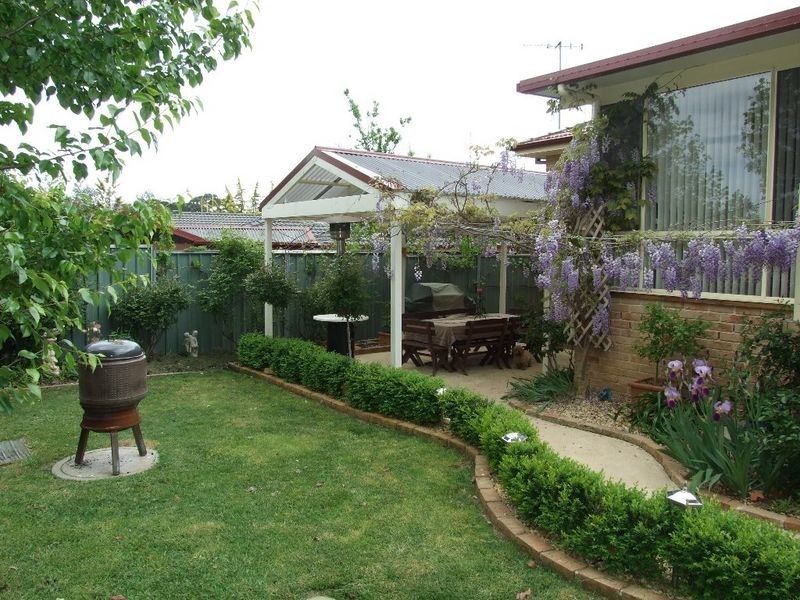 10 Cianfrano Place, Orange NSW 2800