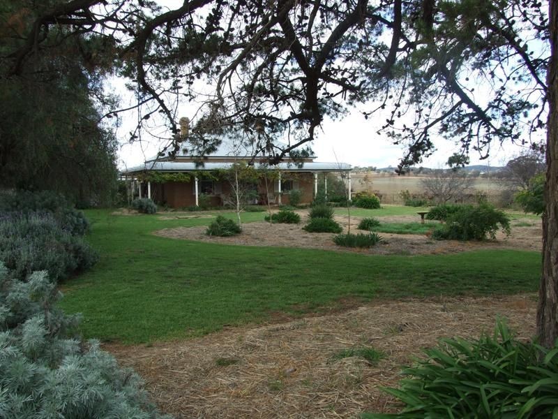 3722 Henry Parkes Way, Manildra NSW 2865