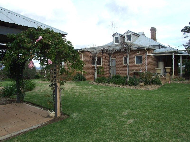 3722 Henry Parkes Way, Manildra NSW 2865
