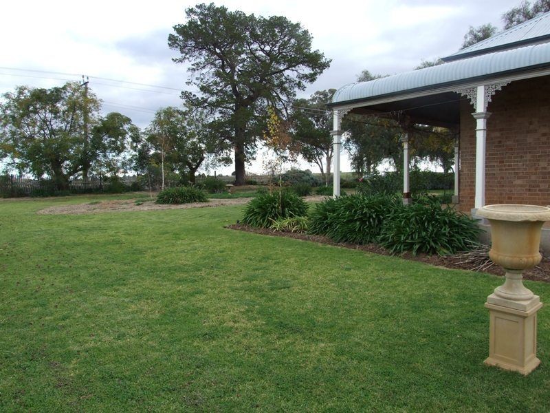 3722 Henry Parkes Way, Manildra NSW 2865