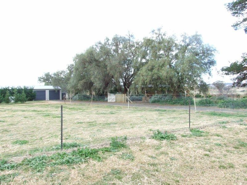 3722 Henry Parkes Way, Manildra NSW 2865