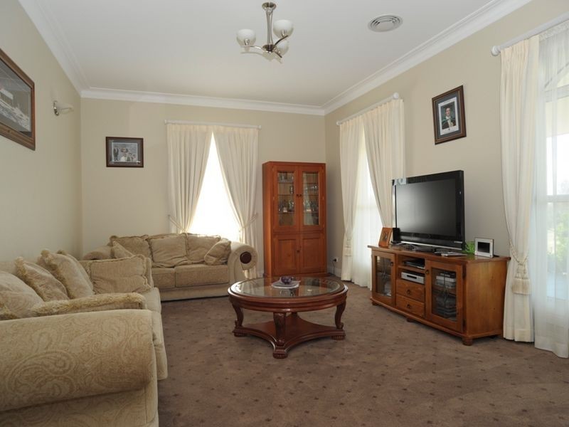 104 Lysterfield Road, Orange NSW 2800