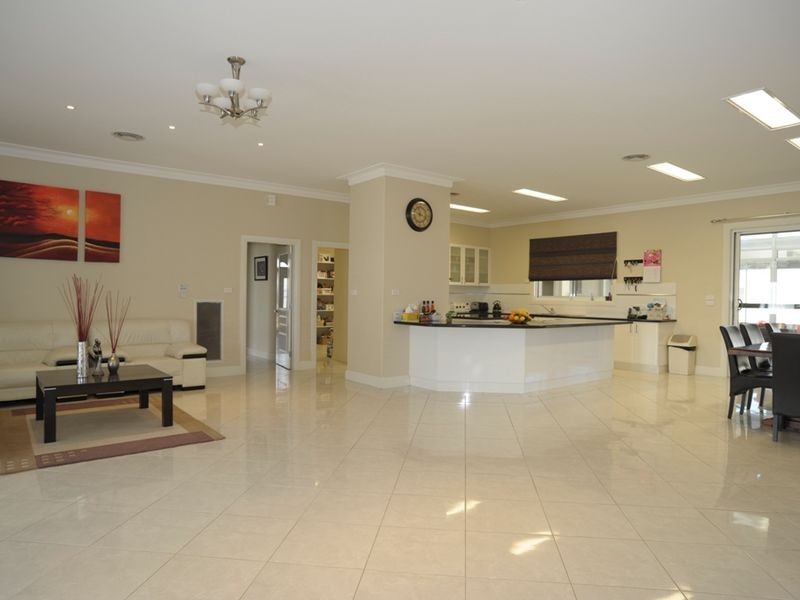 104 Lysterfield Road, Orange NSW 2800