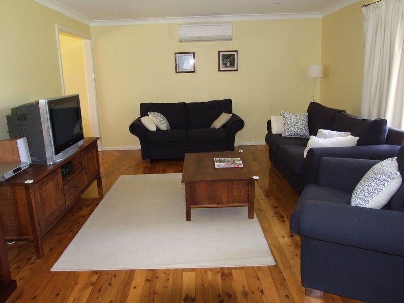 33 Sunny South Crescent, Orange NSW 2800
