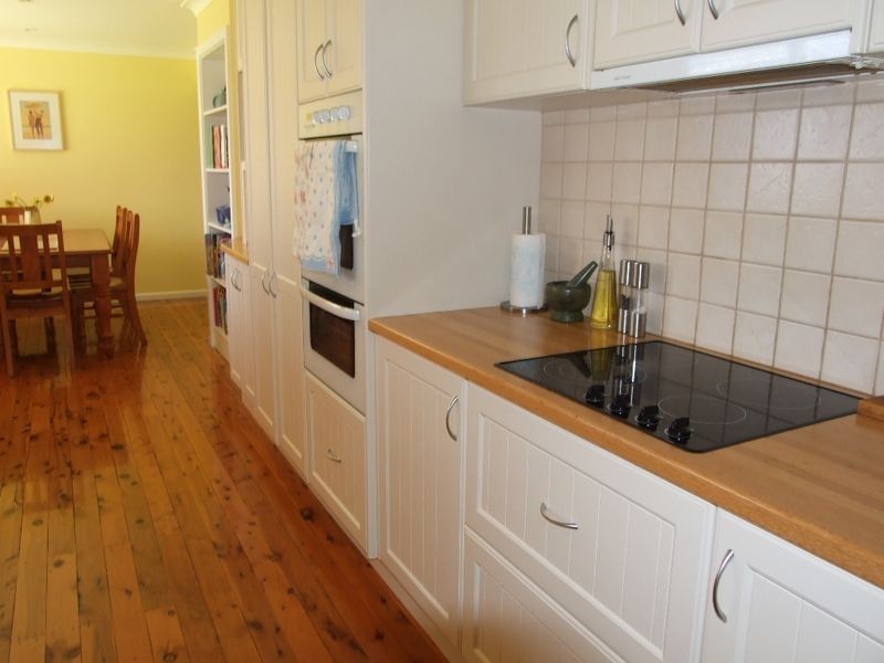 33 Sunny South Crescent, Orange NSW 2800