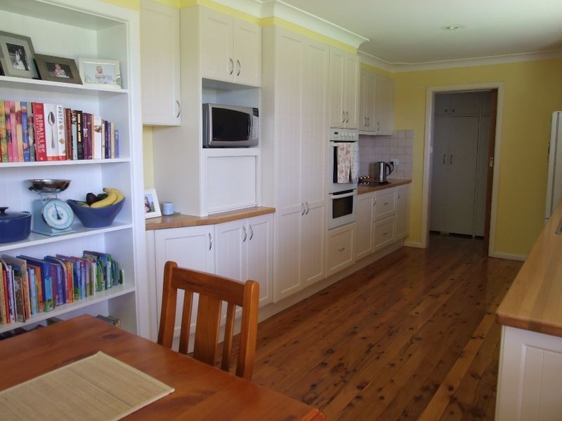 33 Sunny South Crescent, Orange NSW 2800