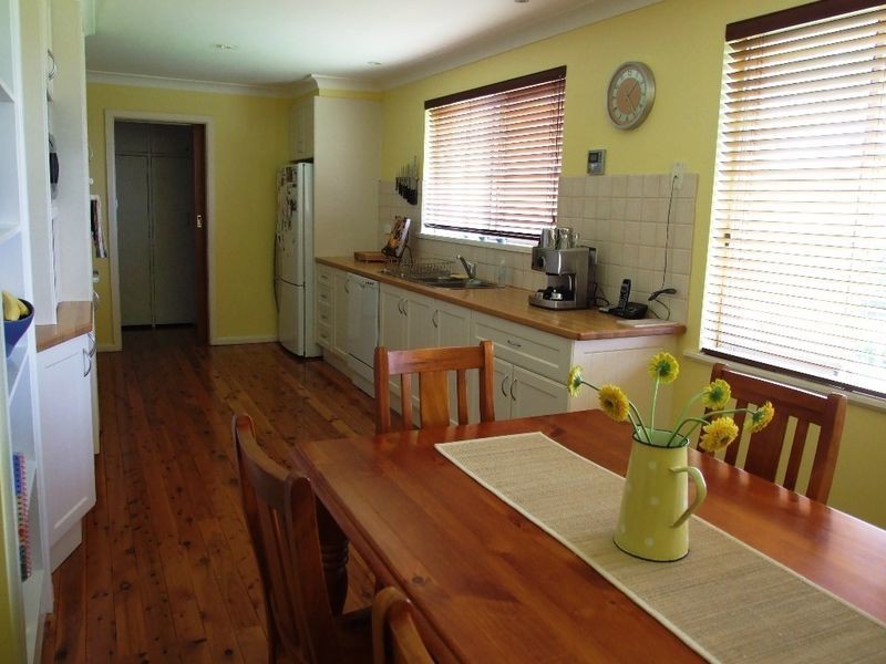 33 Sunny South Crescent, Orange NSW 2800
