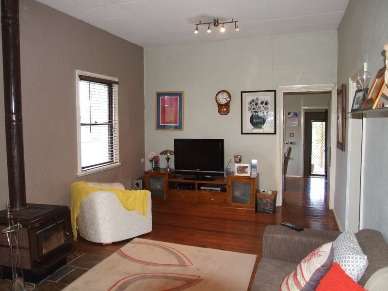 10 Lucknow Street, Spring Hill NSW 2800