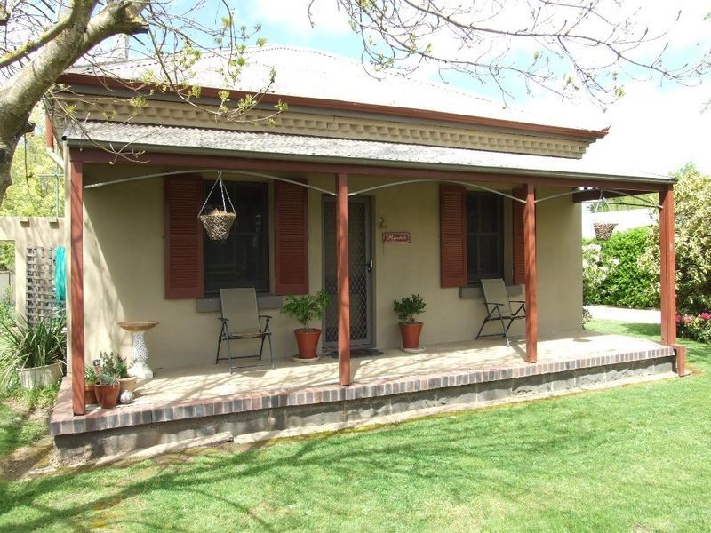 10 Lucknow Street, Spring Hill NSW 2800