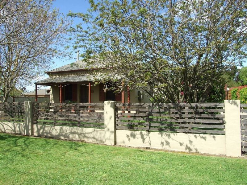 10 Lucknow Street, Spring Hill NSW 2800