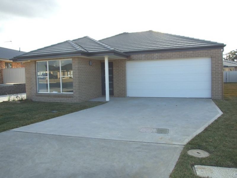 118 Diamond Drive, Orange NSW 2800