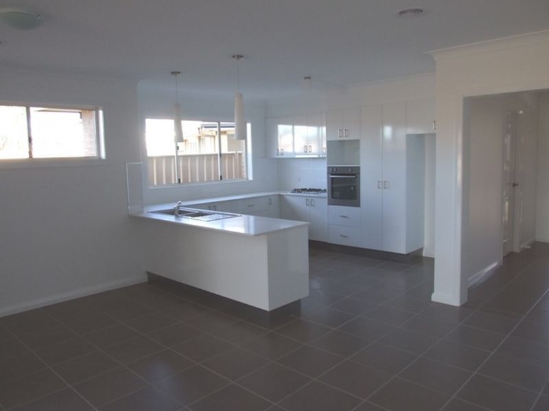 118 Diamond Drive, Orange NSW 2800