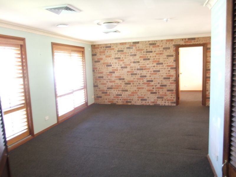 18 Rawle Avenue, Orange NSW 2800
