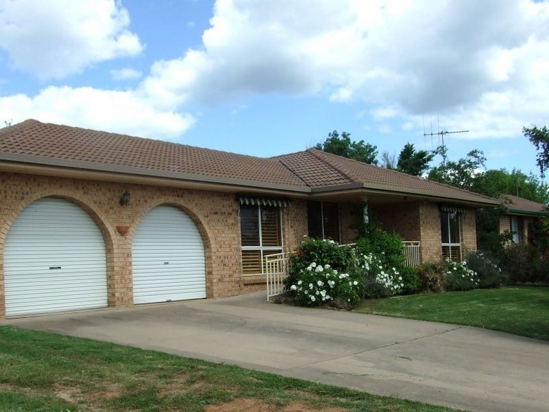 18 Rawle Avenue, Orange NSW 2800