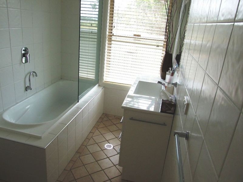 11 Thorpe Place, Orange NSW 2800
