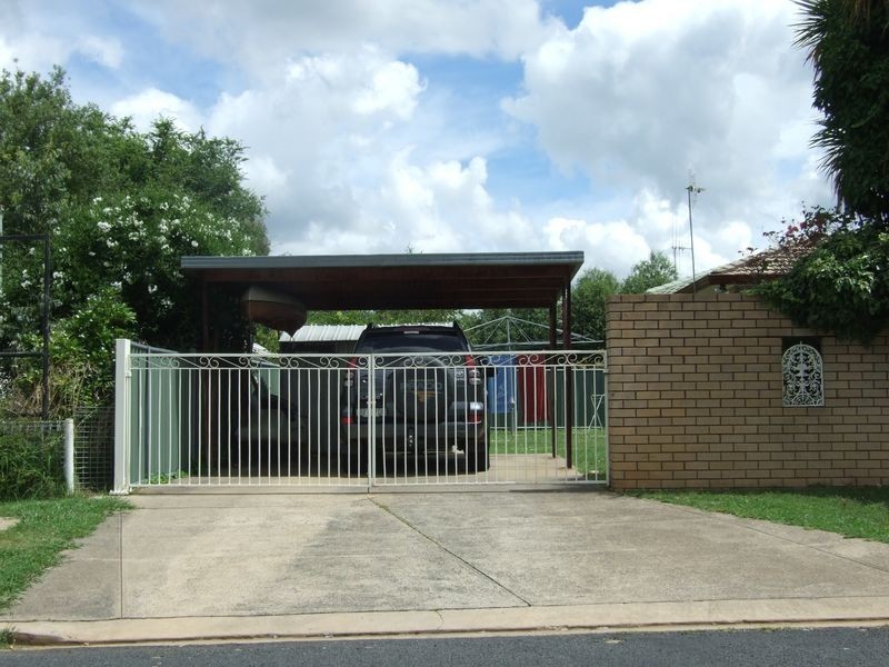 1 Mangowa Close, Orange NSW 2800