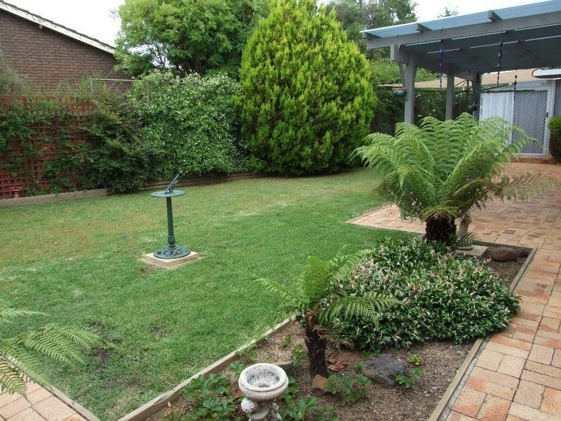 15 James Sheahan Drive, Orange NSW 2800