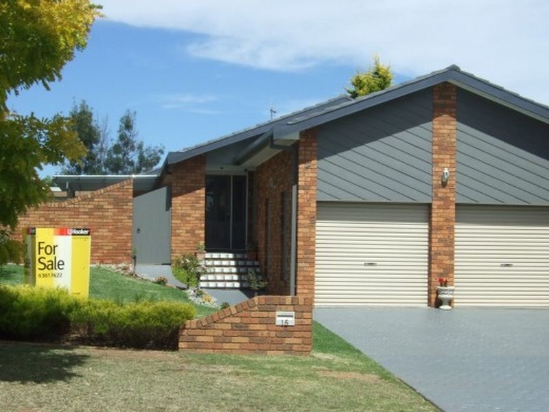 15 James Sheahan Drive, Orange NSW 2800